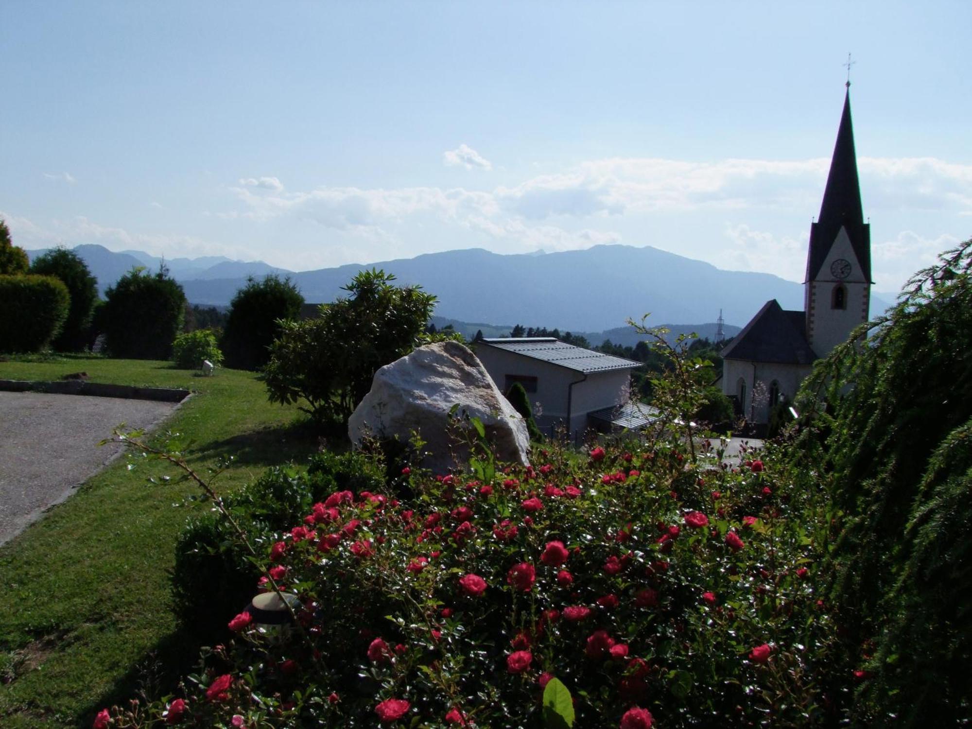 Hotel-Cafe-Restaurant Matzelsdorfer Hof มิลชตัทท์ ภายนอก รูปภาพ