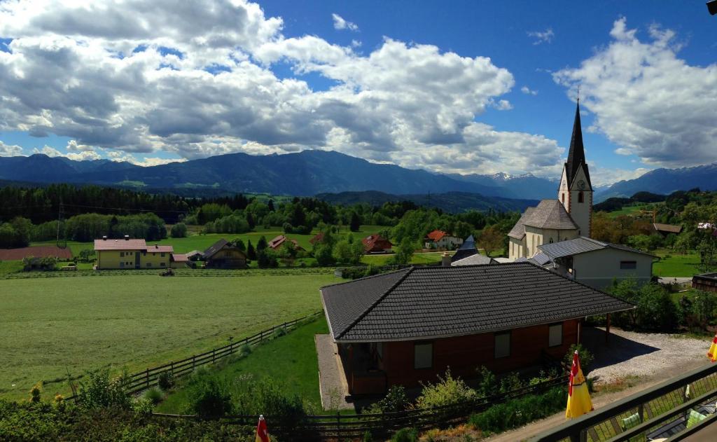 Hotel-Cafe-Restaurant Matzelsdorfer Hof มิลชตัทท์ ภายนอก รูปภาพ